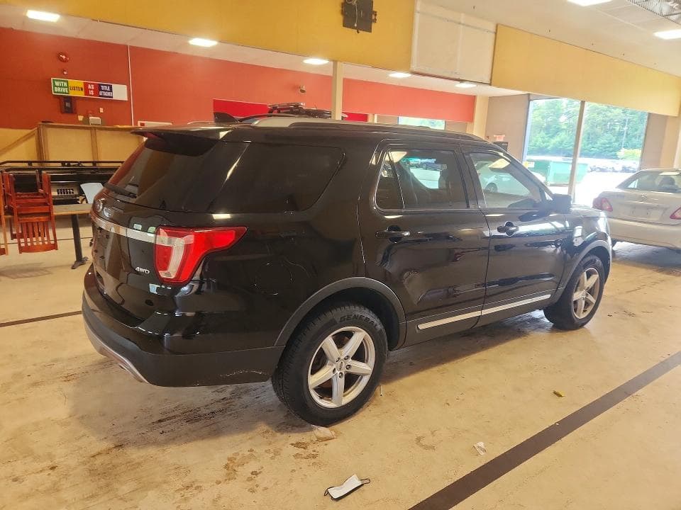 2017 FORD EXPLORER XLT 3