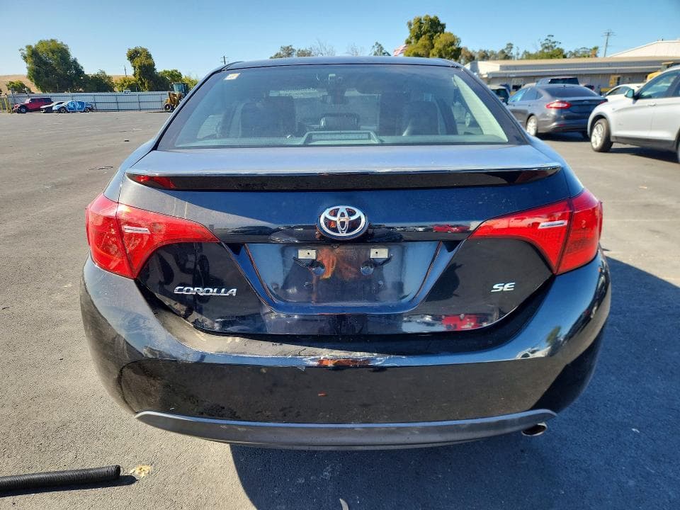 2017 TOYOTA COROLLA SE 6