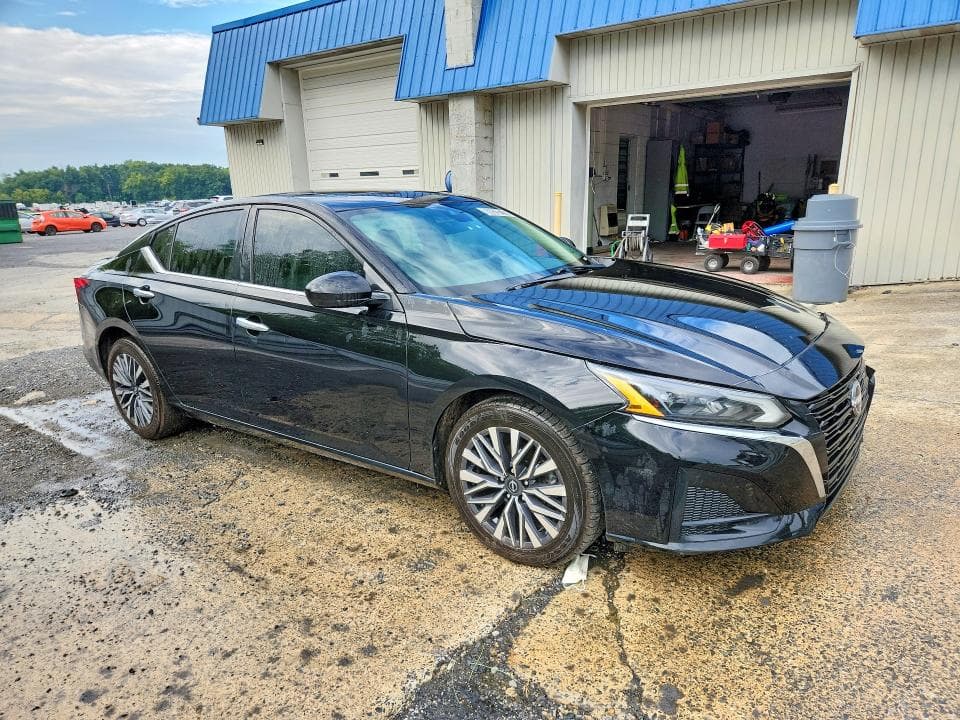 2023 NISSAN ALTIMA SV 4