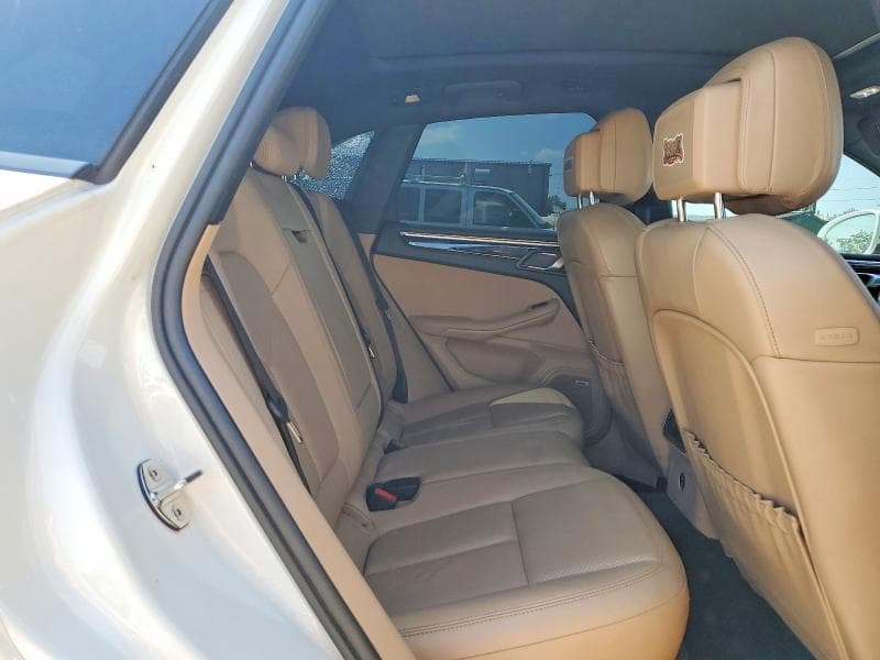 2021 PORSCHE MACAN 11