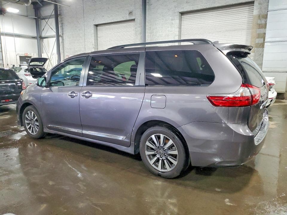 2020 TOYOTA SIENNA LIMITED PREMIUM 7-PASSENGER 2