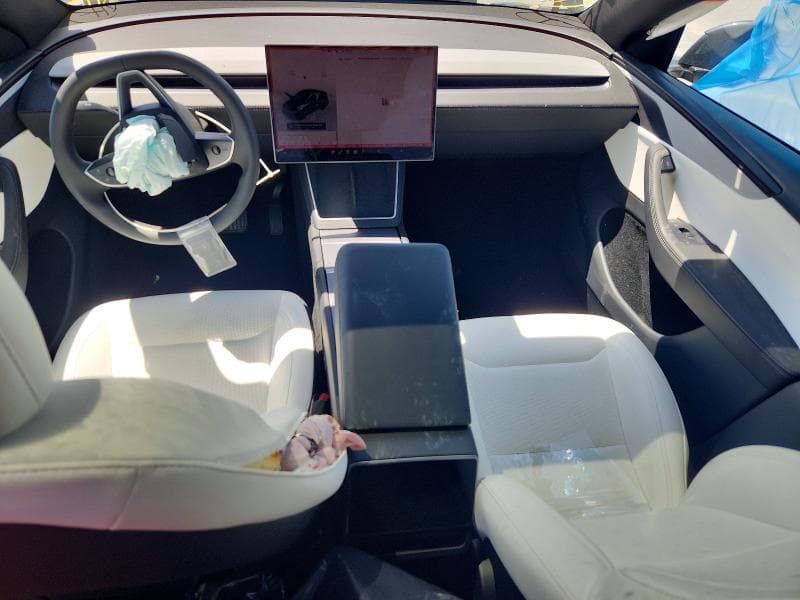 2026 TESLA MODEL Y 8