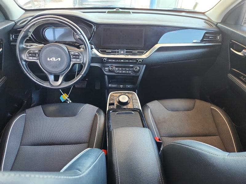 2022 KIA NIRO EV EX 8