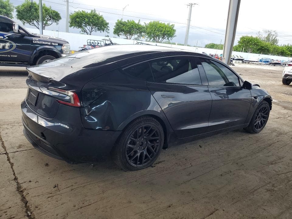 2026 TESLA MODEL 3 3