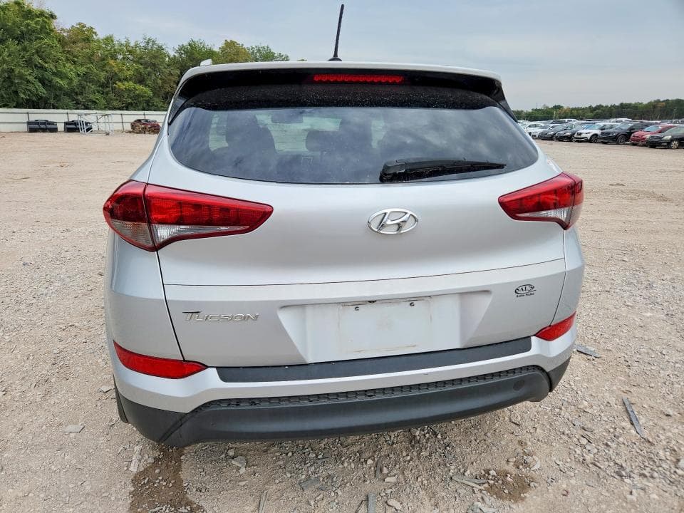 2017 HYUNDAI TUCSON SE 6