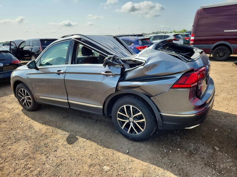 2021 VOLKSWAGEN TIGUAN SE 2
