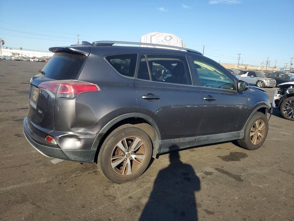 2017 TOYOTA RAV4 XLE 3