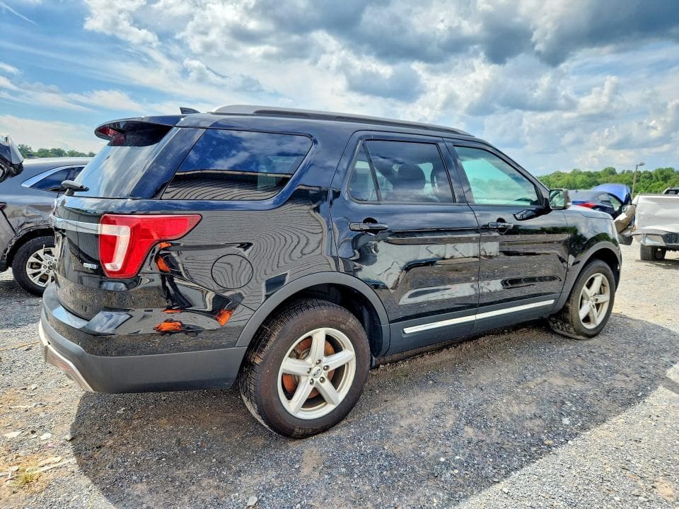 2017 FORD EXPLORER XLT 3