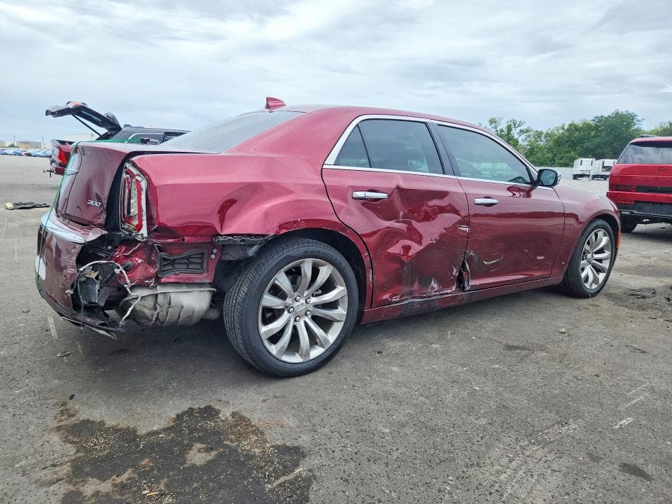 2017 CHRYSLER 300C 3
