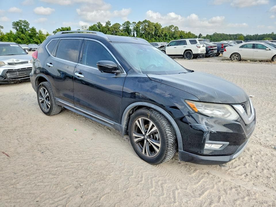 2017 NISSAN ROGUE SL 4