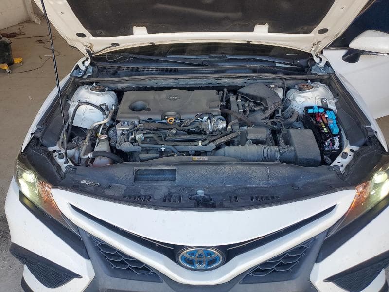 2021 TOYOTA CAMRY SE 11