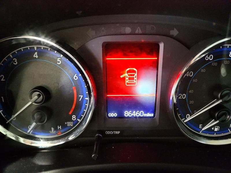 2018 TOYOTA COROLLA LE 9