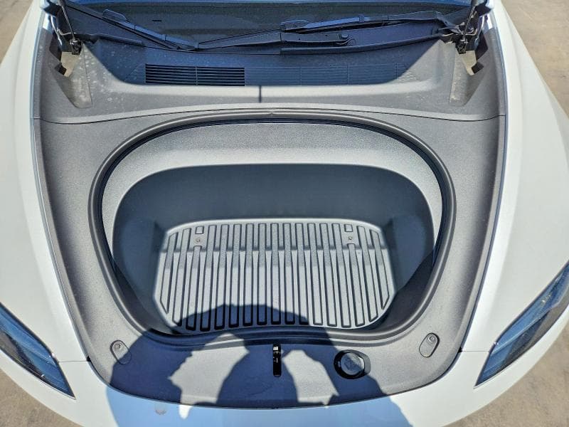 2026 TESLA MODEL 3 11