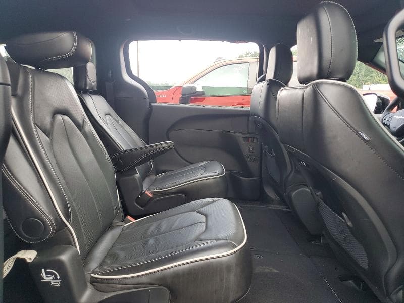 2025 CHRYSLER PACIFICA LIMITED 11