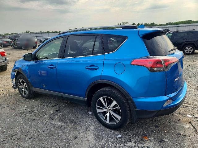 2017 TOYOTA RAV4 XLE 2