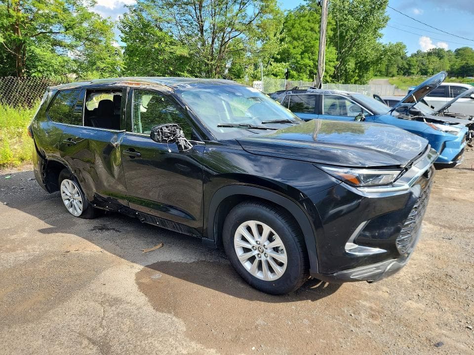 2025 TOYOTA GRAND HIGHLANDER XLE 4