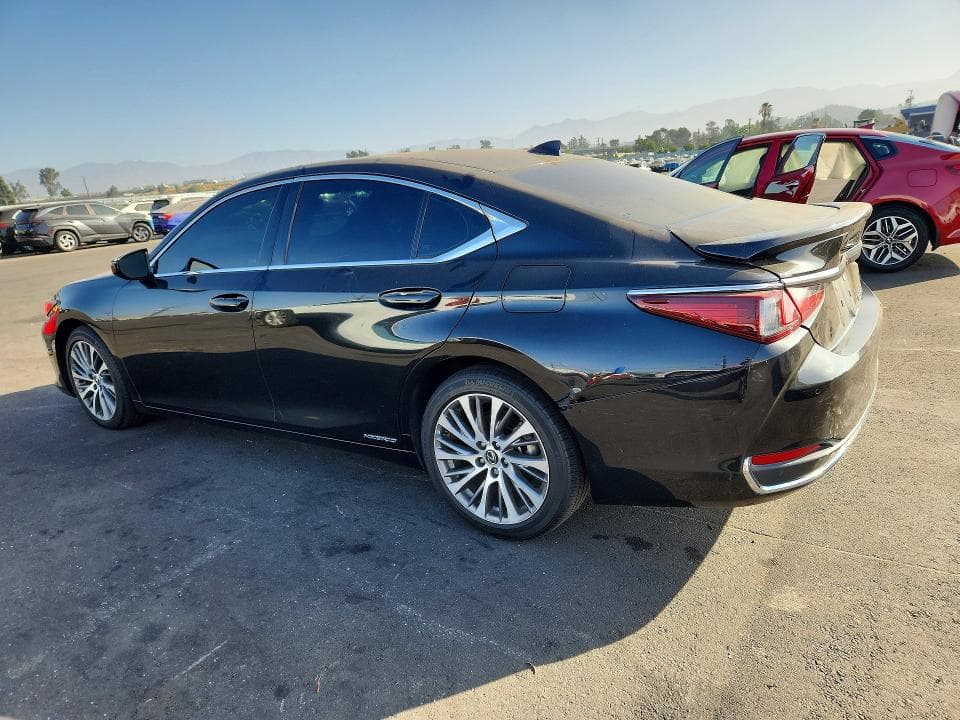 2020 LEXUS ES 300H 2
