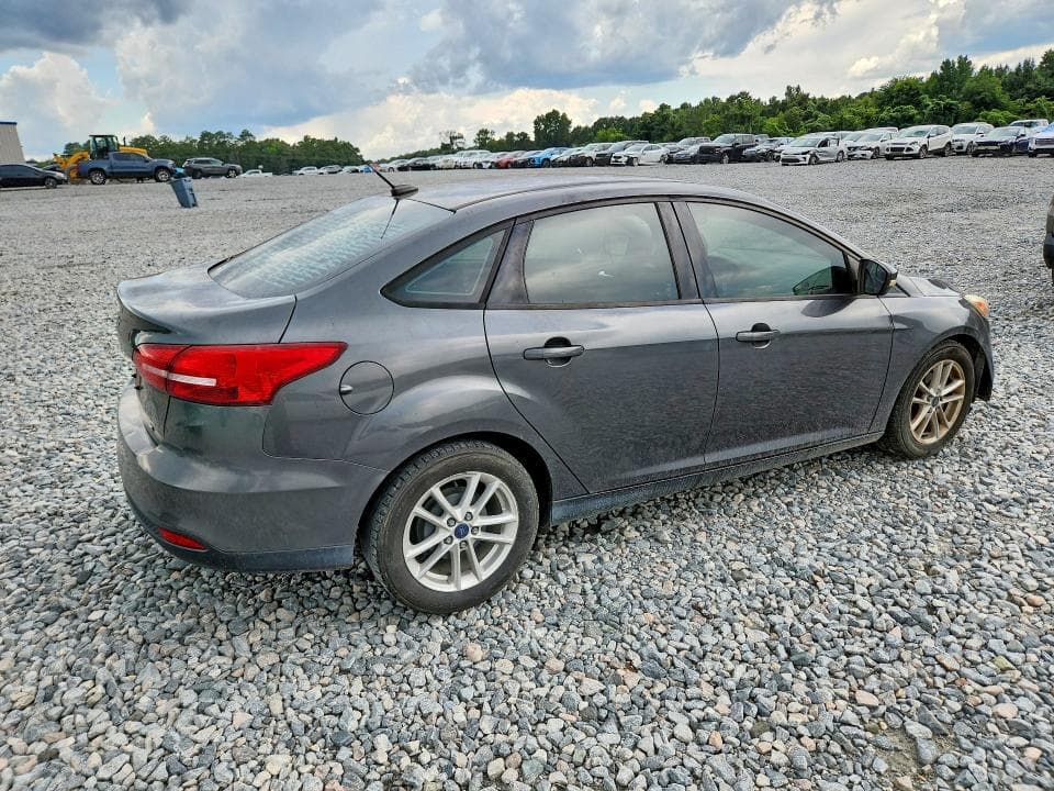 2017 FORD FOCUS SE 3