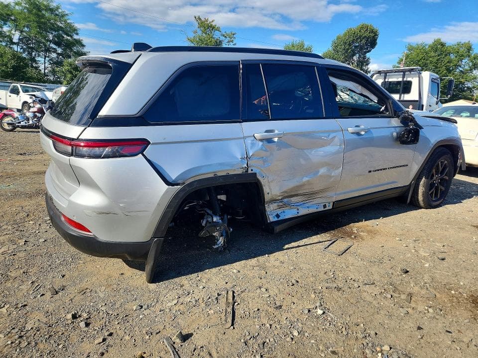 2026 JEEP GRAND CHEROKEE BASE 3