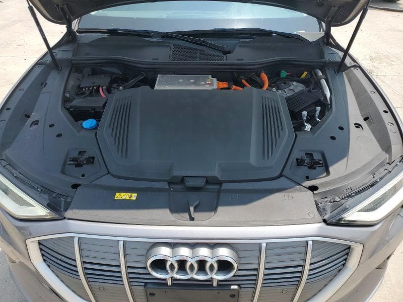 2021 AUDI E-TRON PREMIUM 11