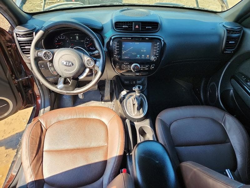 2017 KIA SOUL + 8