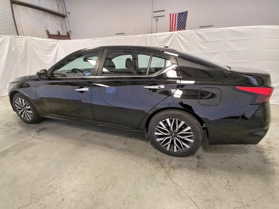 2025 NISSAN ALTIMA SV 2