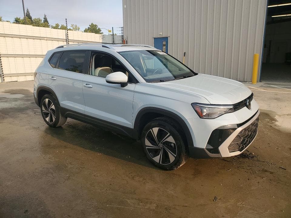 2025 VOLKSWAGEN TAOS SE 4