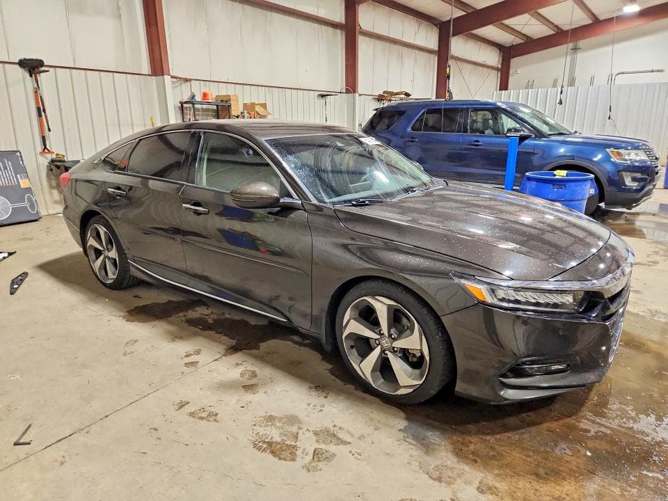 2018 HONDA ACCORD TOURING 4