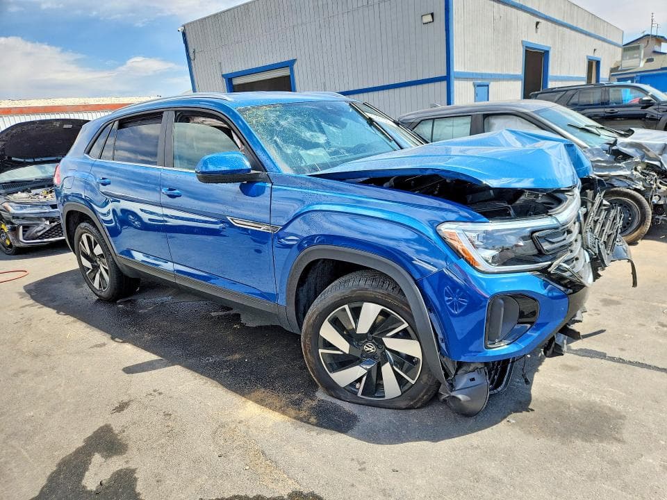 2026 VOLKSWAGEN ATLAS CROSS SPORT SE 4