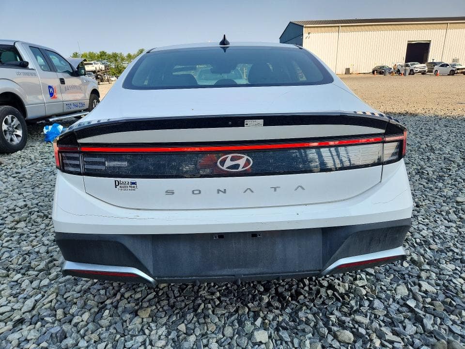 2025 HYUNDAI SONATA SE 6