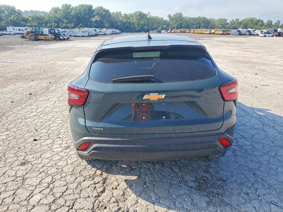 2025 CHEVROLET TRAX LS 6