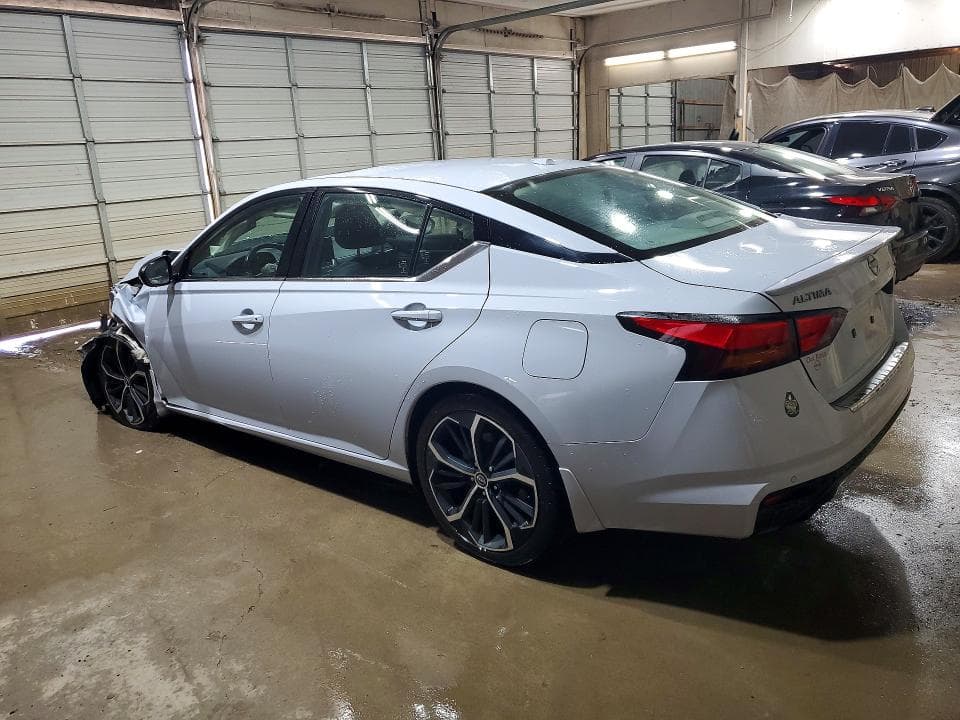 2023 NISSAN ALTIMA SR 2