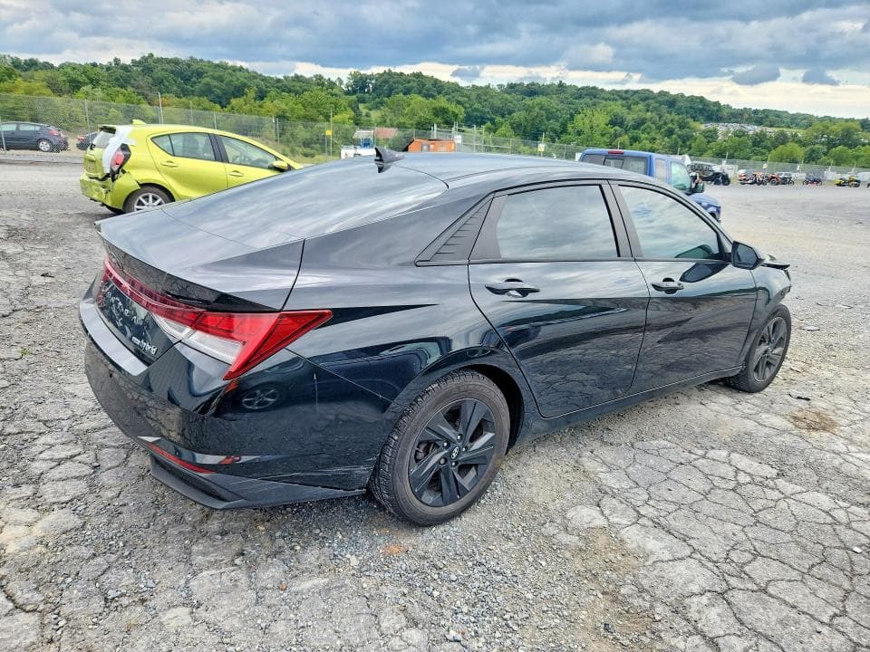 2021 HYUNDAI ELANTRA BLUE 3