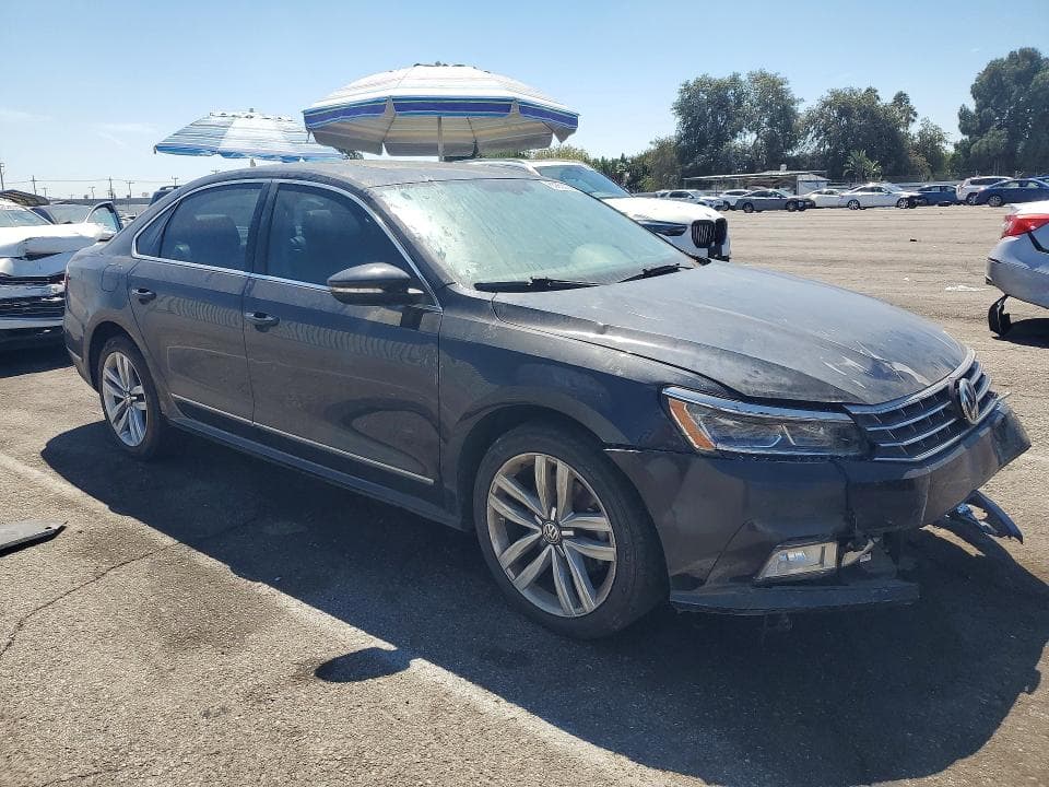 2017 VOLKSWAGEN PASSAT SE 4