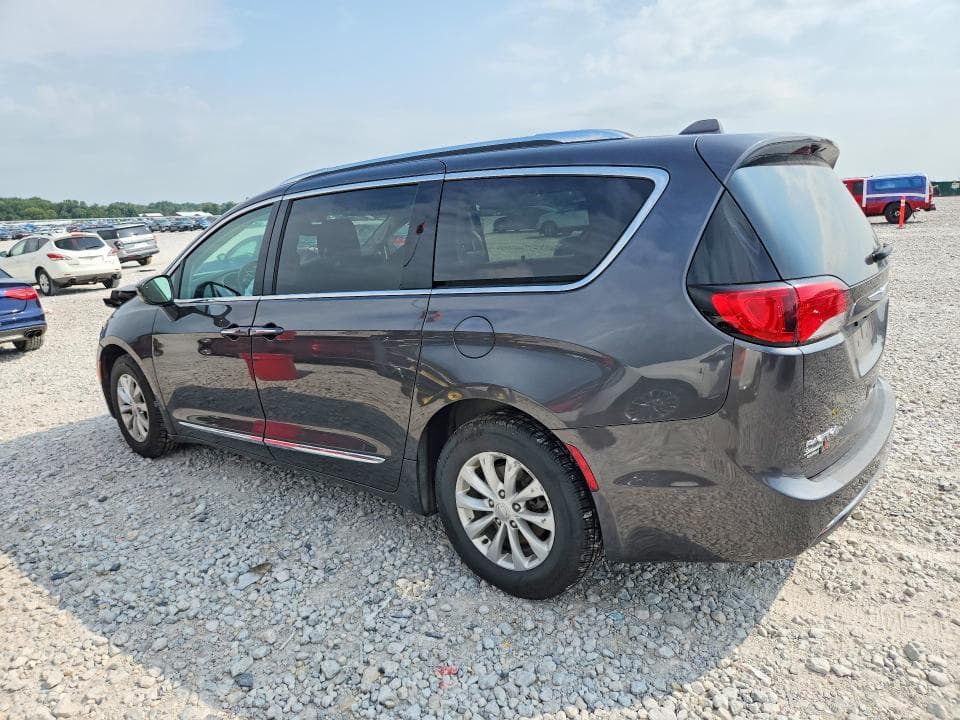 2019 CHRYSLER PACIFICA TOURING L 2