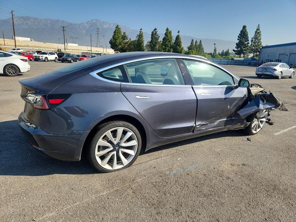 2018 TESLA MODEL 3 3
