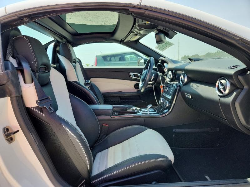2019 MERCEDES-BENZ SLC 300 10