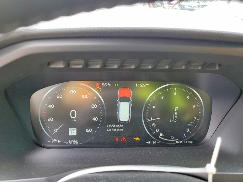 2018 VOLVO XC90 T6 9