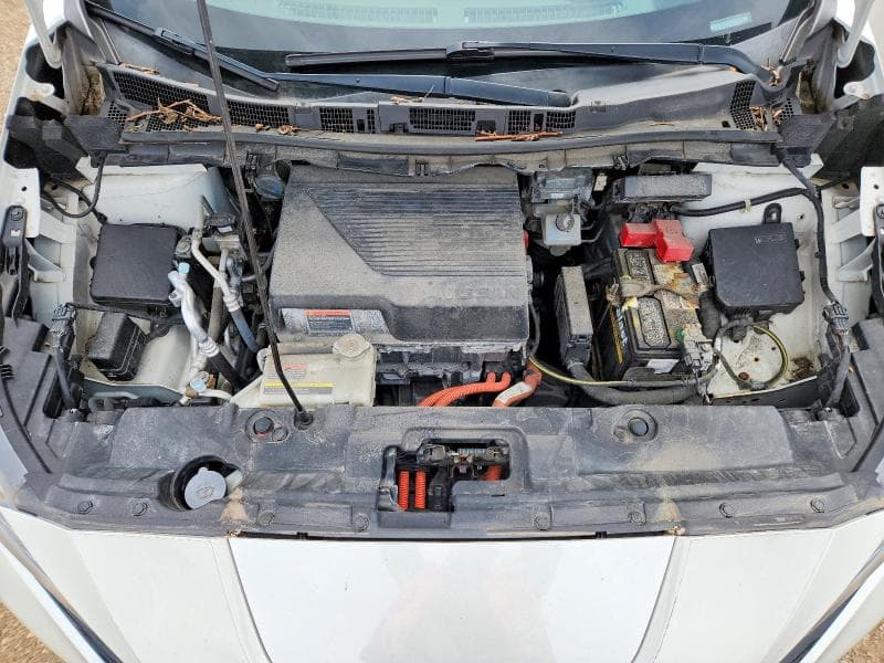2019 NISSAN LEAF SL 11
