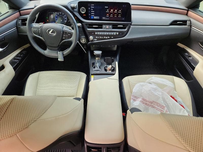 2025 LEXUS ES 300H BASE 8