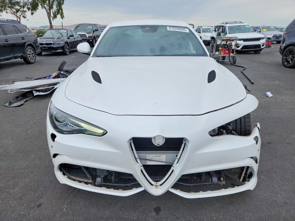 2018 ALFA ROMEO GIULIA QUADRIFOGLIO 5