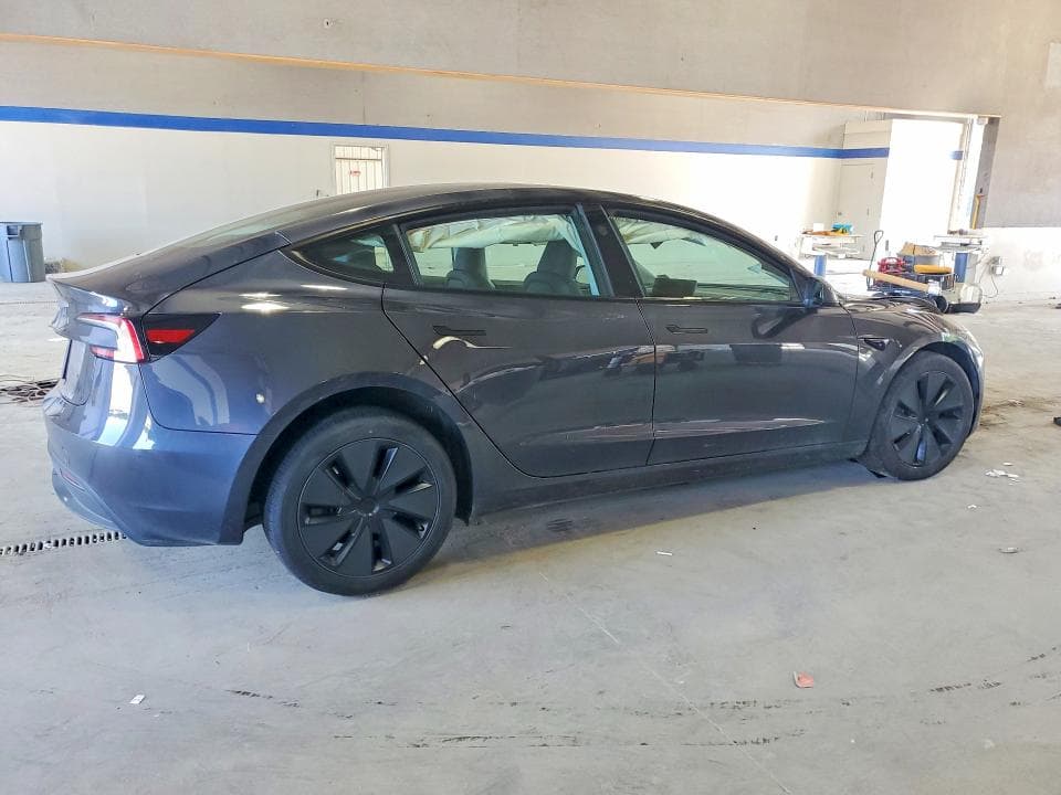 2025 TESLA MODEL 3 3