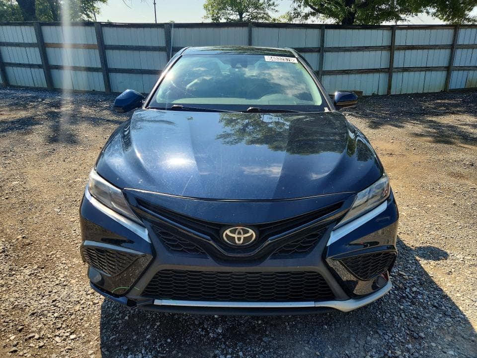 2021 TOYOTA CAMRY SE 5