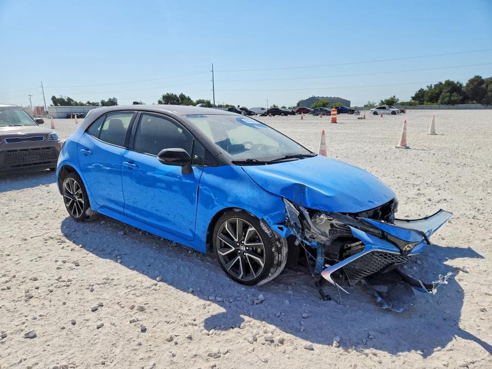 2022 TOYOTA COROLLA XSE 4