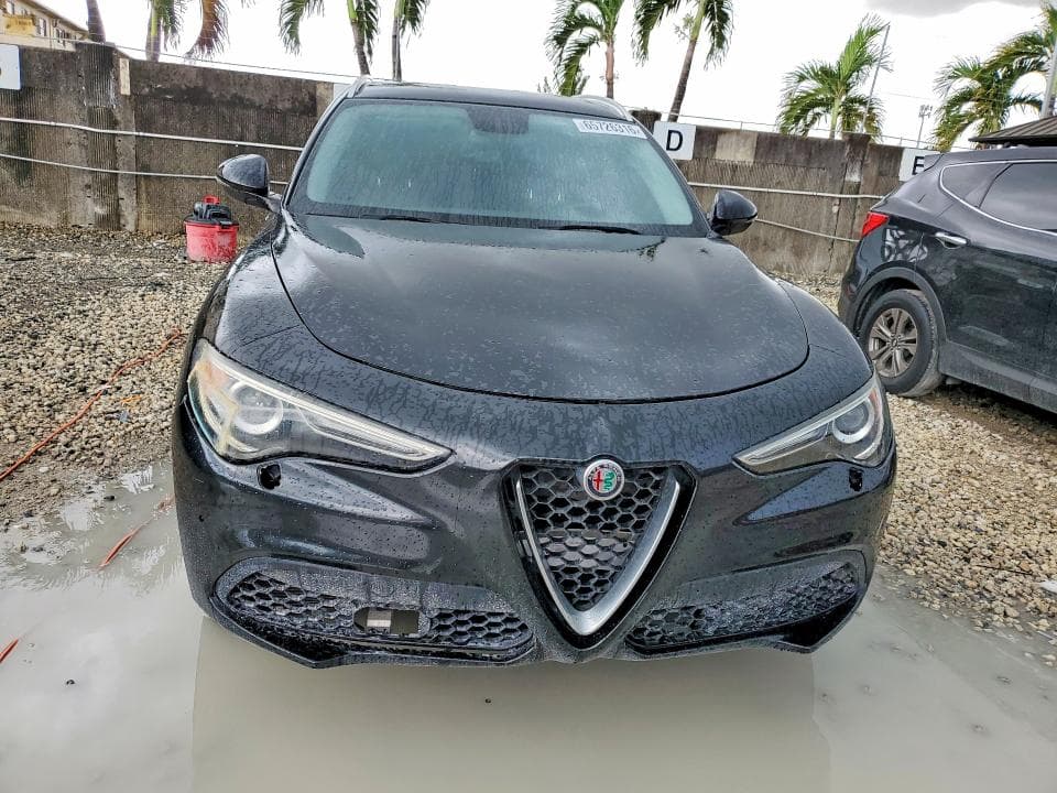 2018 ALFA ROMEO STELVIO 5
