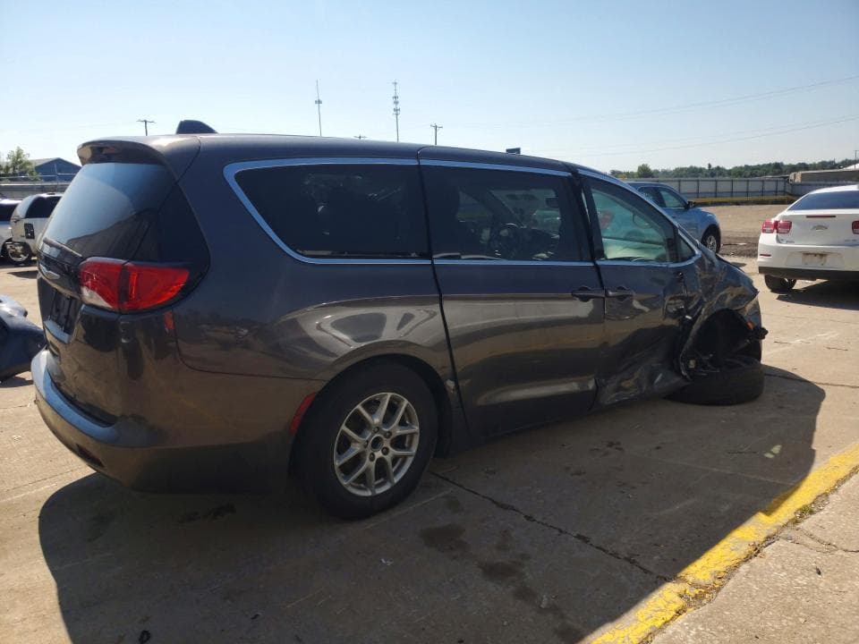 2017 CHRYSLER PACIFICA LX 3