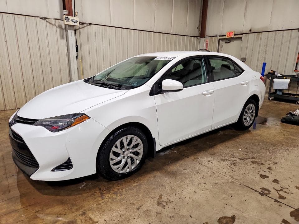 2018 TOYOTA COROLLA LE - 1