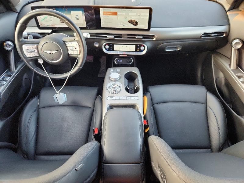 2024 GENESIS GV60 STANDARD 8