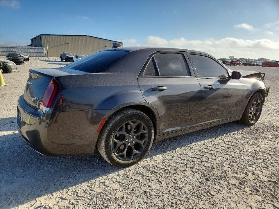 2019 CHRYSLER 300 S 3