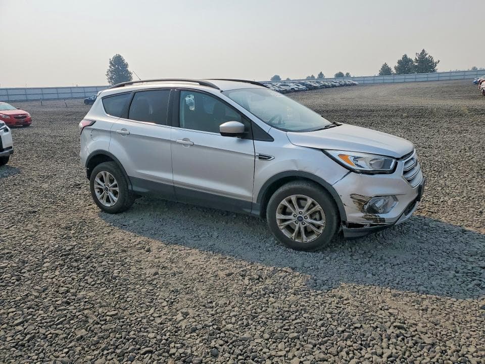 2018 FORD ESCAPE SE 4